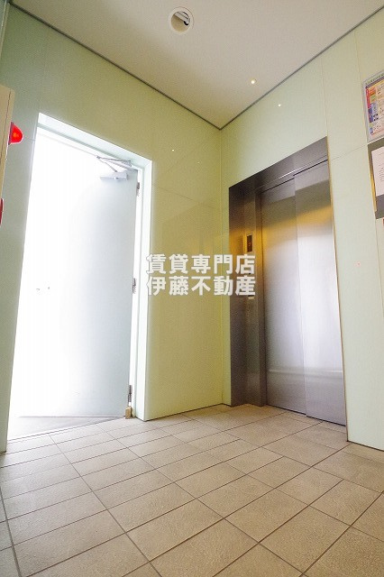 マリオン城西のロビー