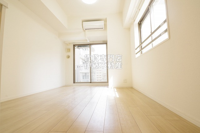 マリオン城西の洋室