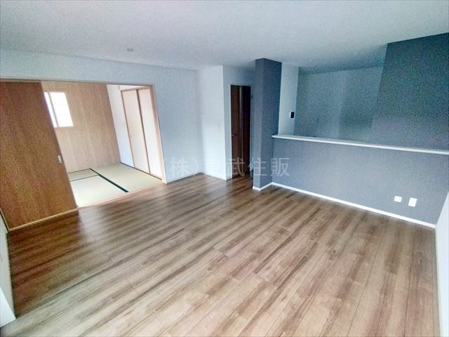 【居間・リビング】の画像