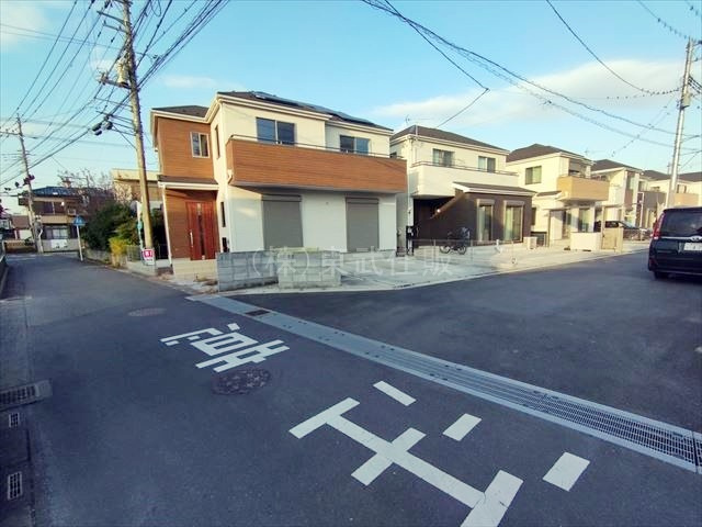 【前面道路含む現地写真】 | 川越市的場 | 閑静な住宅地です