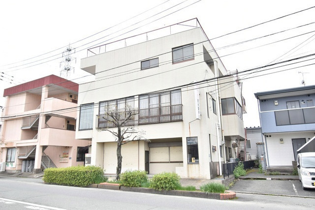 原コーポのエントランス
