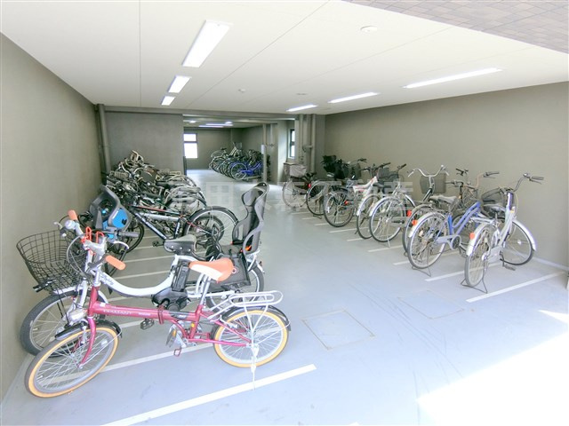 ルーブル蒲田南参番館のその他共用部分|屋根付駐輪場