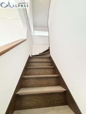 【その他】 | 垂水区桃山台七丁目　中古戸建 | 階段♪