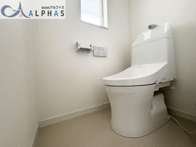 【トイレ】 | 垂水区桃山台七丁目　中古戸建 | 清潔感あふれるトイレ♪