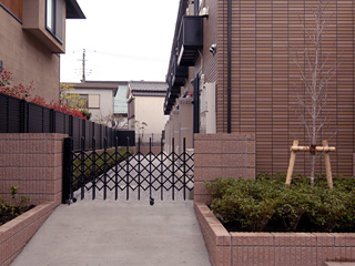 【エントランス】 | フィオローナ