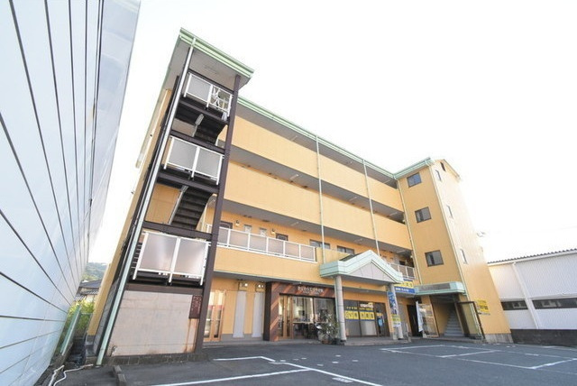 PLEAST御井駅前の外観
