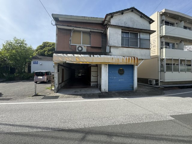 高知市旭天神町　売土地の前面道路含む現地写真