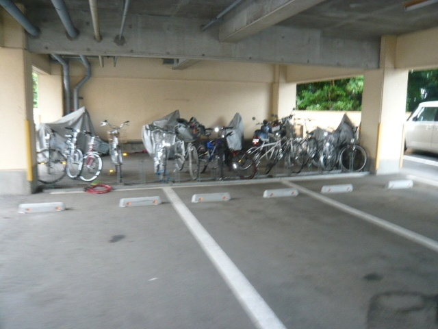 アイビス小絹Ａの駐車場