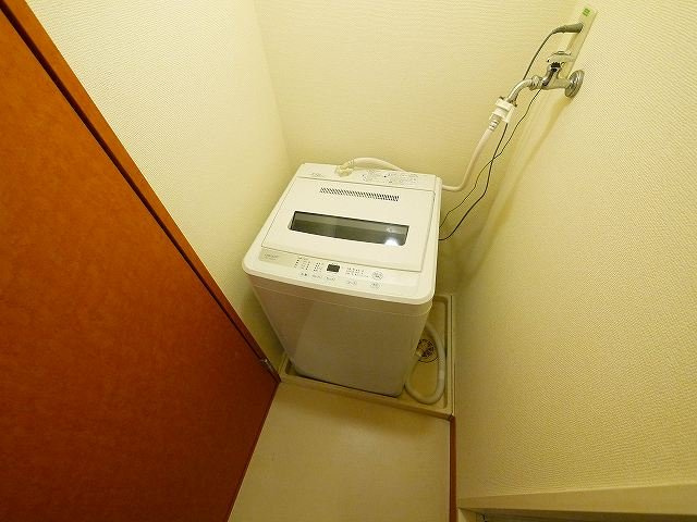 レオパレス和の設備|嬉しい室内洗濯機置き場がございます。