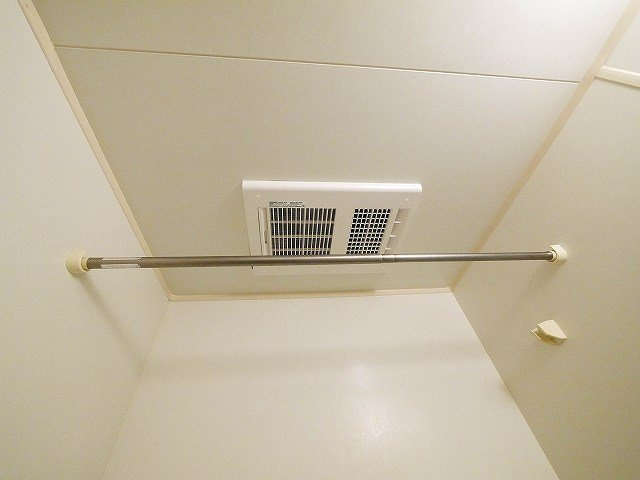 レオパレス和の設備|お風呂には浴室乾燥機もついてます。