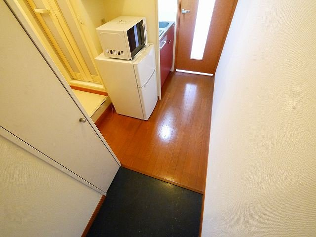 レオパレス和の玄関|きれいな玄関です