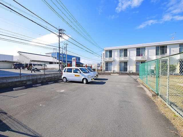 レオパレス和の駐車場|駐車場完備です
