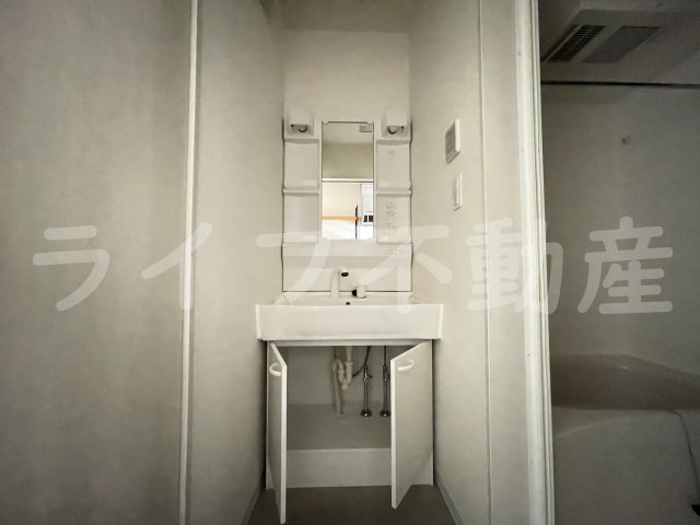 エムフラット衣摺Ⅰの独立洗面台|独立洗面台です
