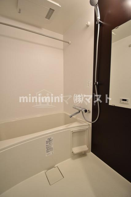 ラクラス堺筋本町の浴室