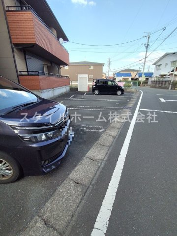 プルミエ．ｉの駐車場