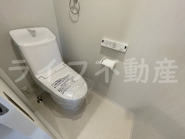 コラッジオ衣摺のトイレ|落ち着いた色調のトイレです