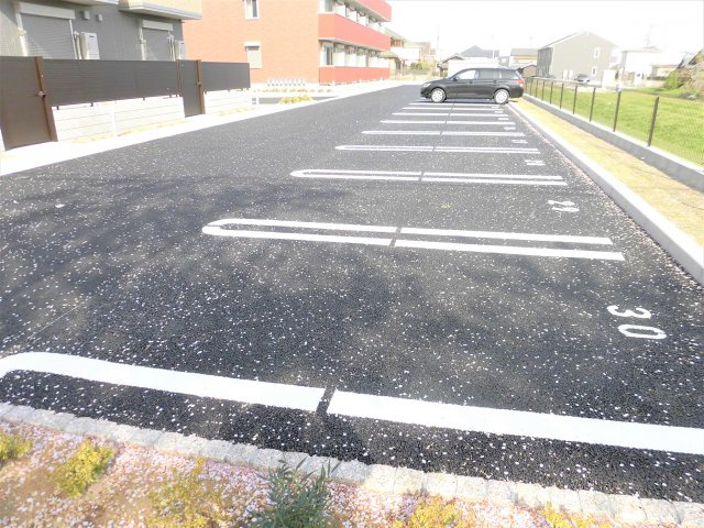 シンディパレスの駐車場