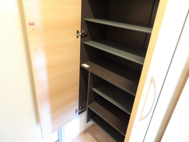 シンディパレスの玄関