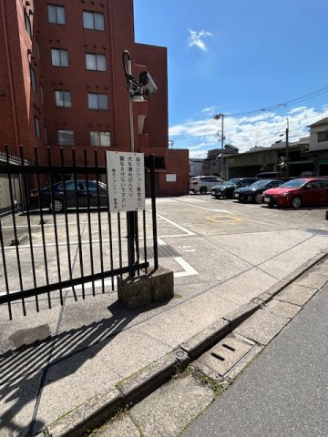 東高駒込ペアシティの駐車場