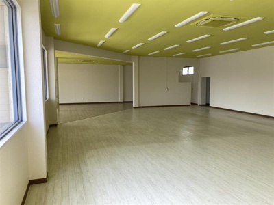【玄関】 | 新治Ｋテナント