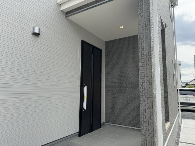 三郷市番匠免１丁目新築戸建のエントランス|エントランス・玄関ポーチ