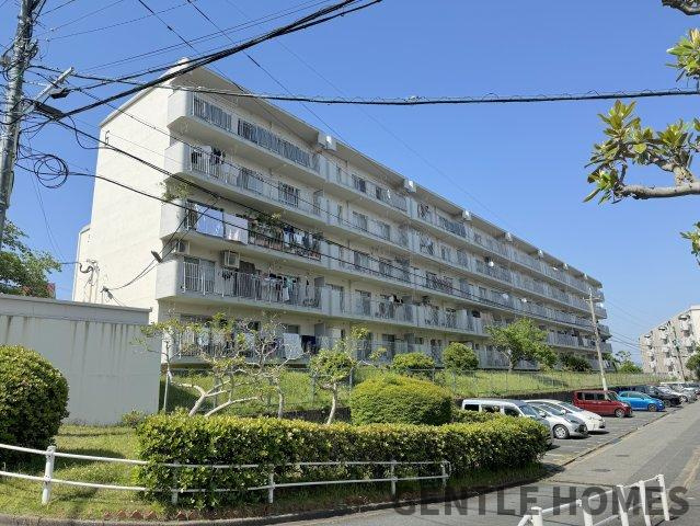 野間台住宅の外観
