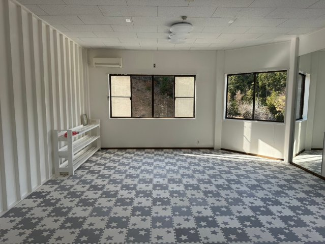 外山町 高橋様貸事務所の内装