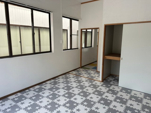 外山町 高橋様貸事務所の内装