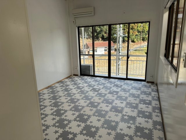 外山町 高橋様貸事務所の内装