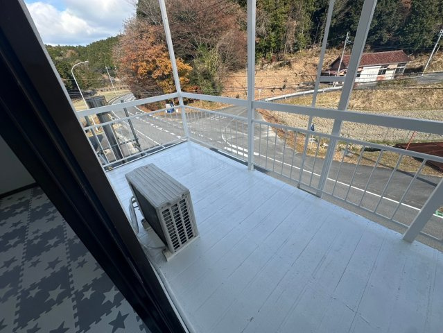 外山町 高橋様貸事務所のバルコニー