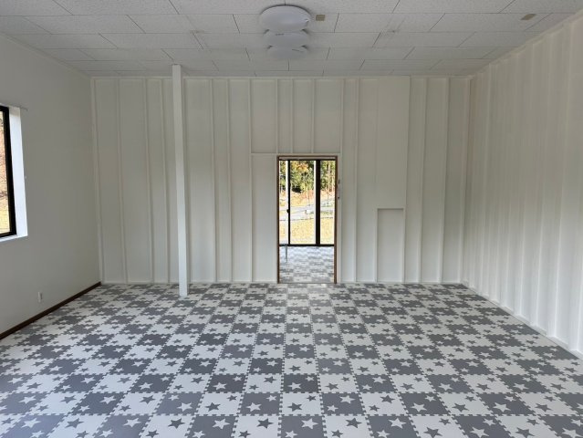 外山町 高橋様貸事務所の内装