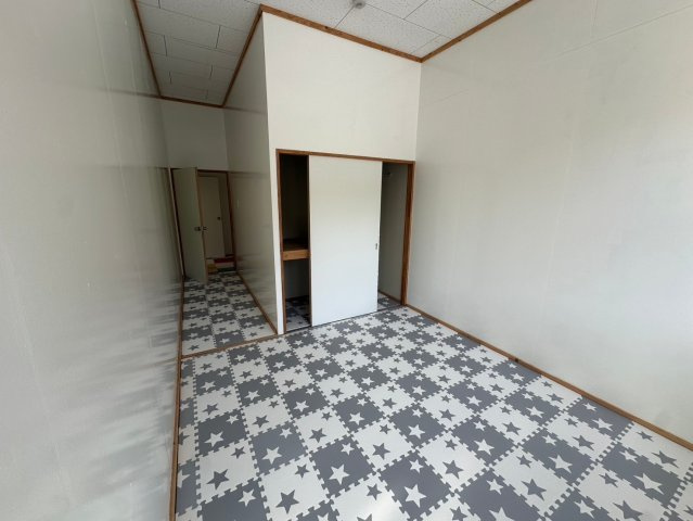 外山町 高橋様貸事務所の内装