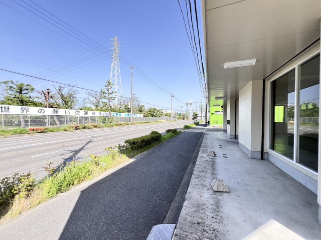 ヒナバシヒルの駐車場