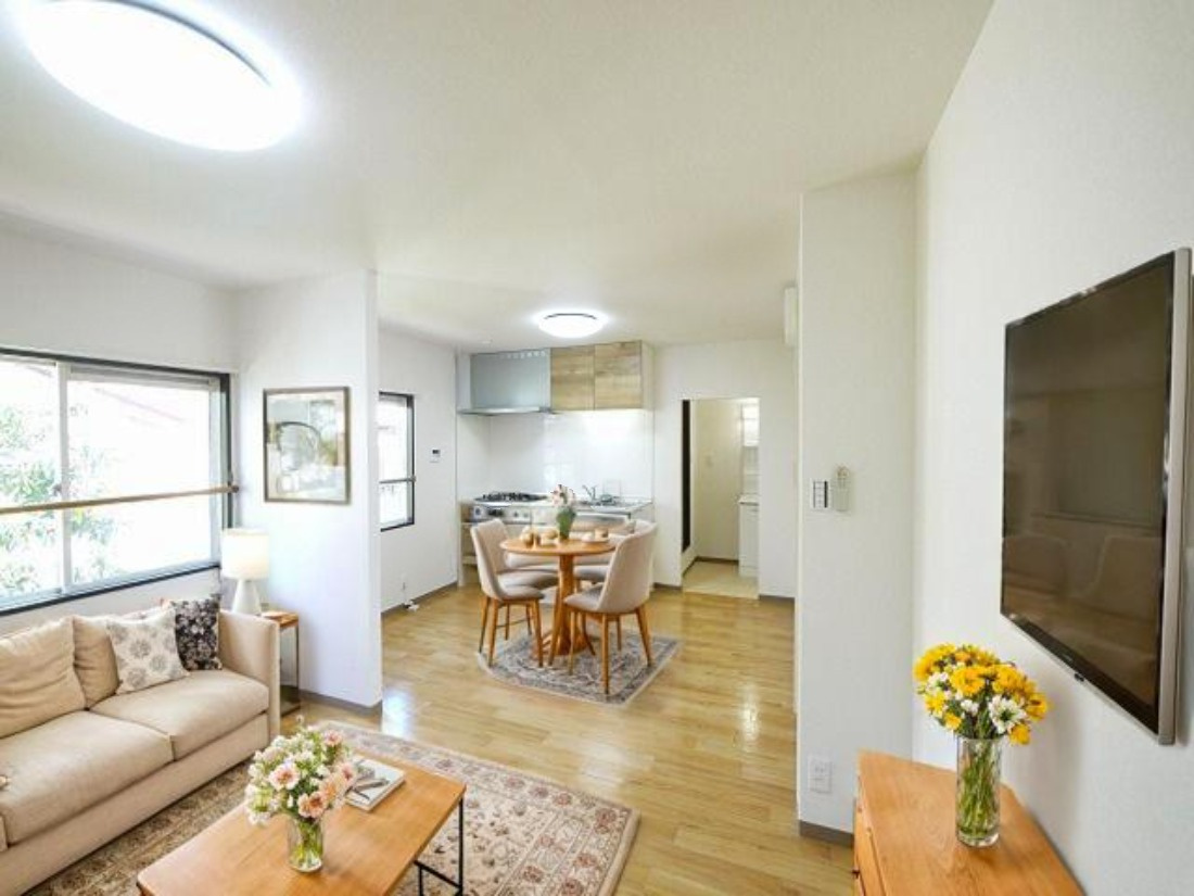 サンハイム　Ａ・Ｂ・Ｃ（杉本町）の居間・リビング|CGで家具等を配置したもので家具等は含まれません