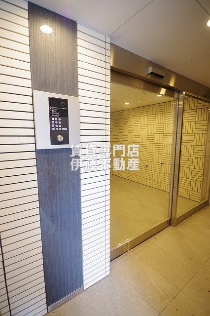 LUORE浄心のエントランス