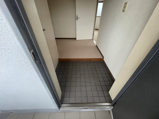 グランドシャトー西明石の玄関