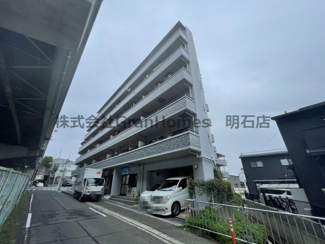 グランドシャトー西明石の外観