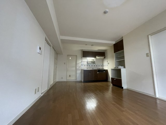 グランドシャトー西明石の居間・リビング