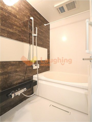 【浴室】 | モンレーヴ本町 | きれいなお風呂です