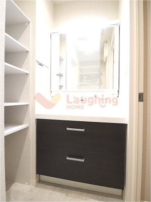 【洗面所】 | モンレーヴ本町 | 使いやすい洗面所です