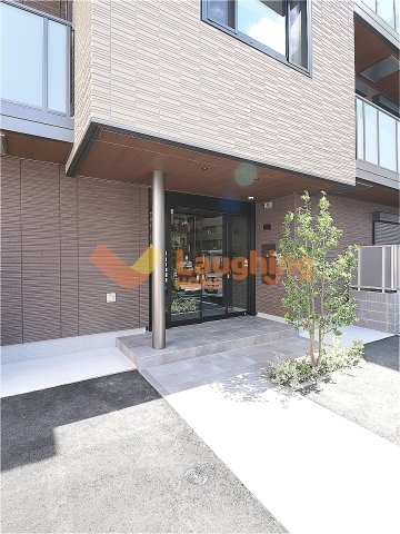 モンレーヴ本町のエントランス|ゆとりのあるエントランスです