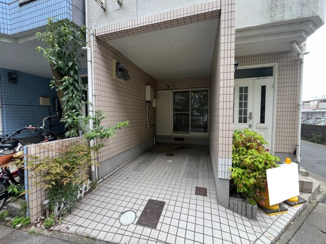 地下鉄東西線『東野』駅まで徒歩７分●角地●４ＬＤＫ●太陽光発電システム付●山科区西野離宮町の駐車場|駐車場