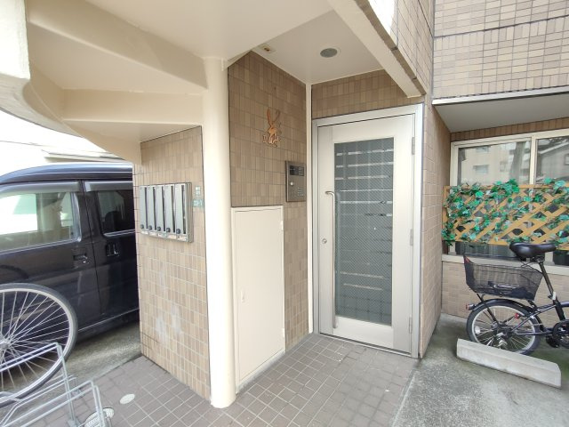 メゾン花Ⅱのエントランス