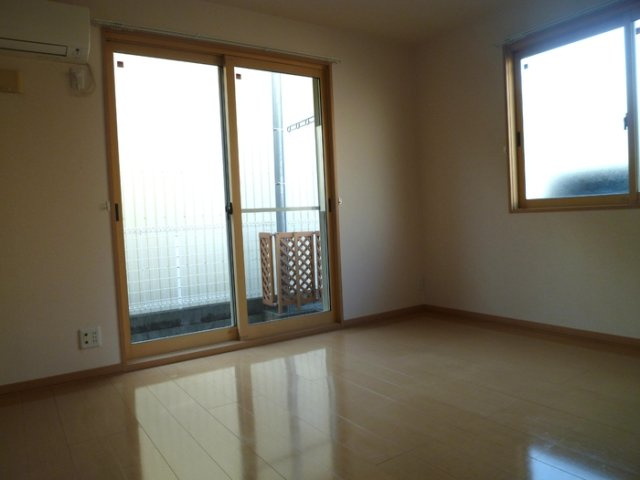 HARRISONS COAT SHIMIZUの居間・リビング