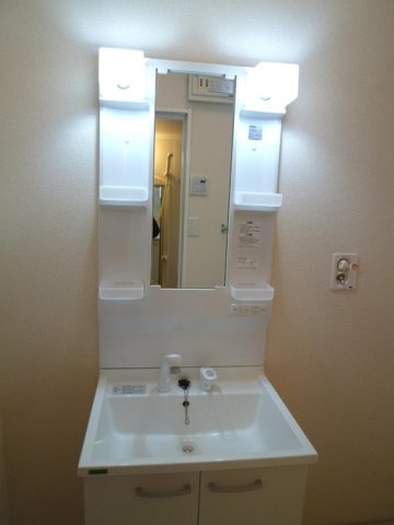 HARRISONS COAT SHIMIZUの洗面所