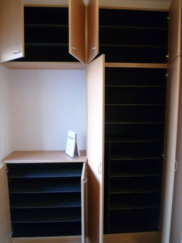 HARRISONS COAT SHIMIZUの収納