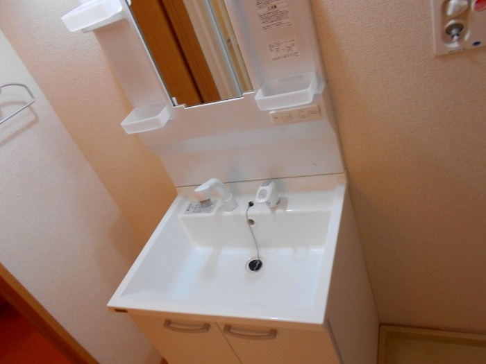 HARRISONS COAT SHIMIZUの洗面所