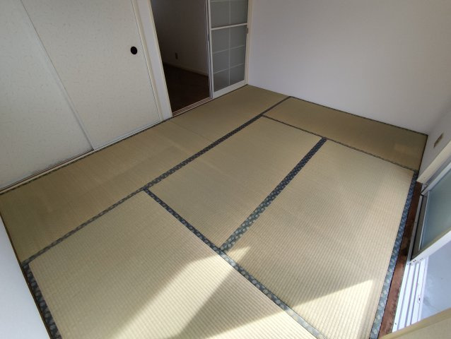 レピュートいりふねの和室