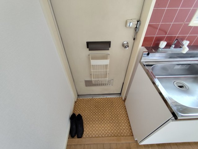 レピュートいりふねの玄関