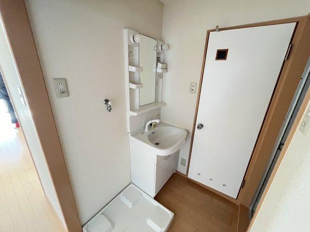 若松レジデンスの洗面所